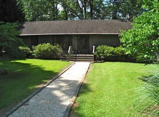 103 Sapling Ct, Townville, SC 29689