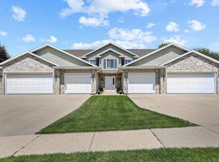 201 Parador Pl, Cottage Grove, WI 53527
