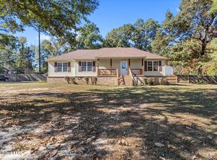 115 Rolling Woods Rd, Lucedale, MS 39452