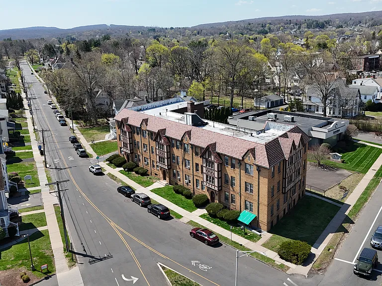 15-402 Vine St #D402 — Photo 9