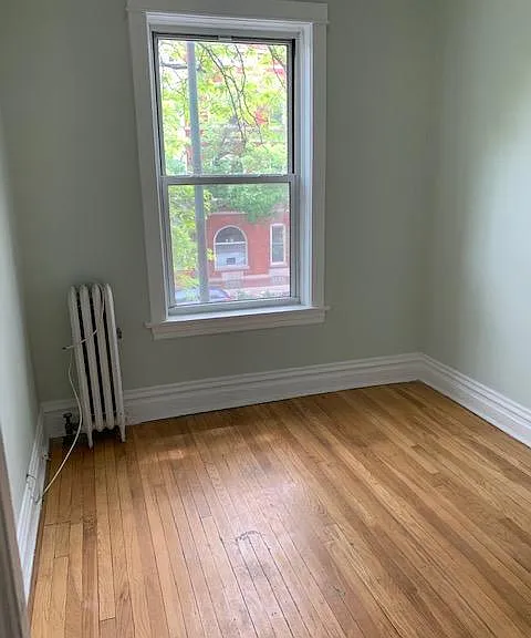 1548 W Addison St — Photo 5