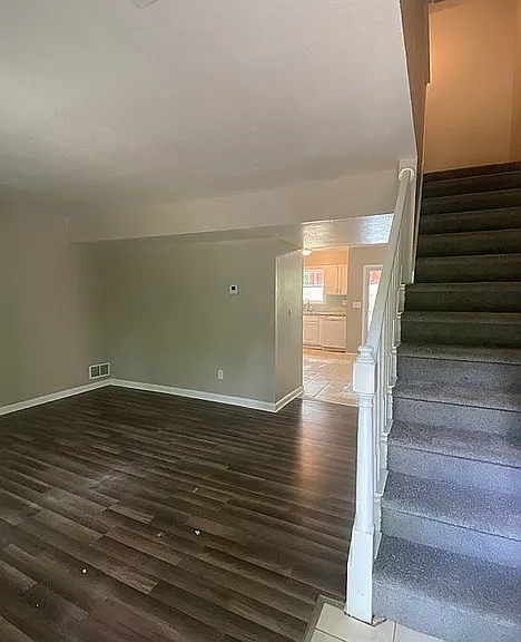 2644 Dorian Dr #D — Photo 4