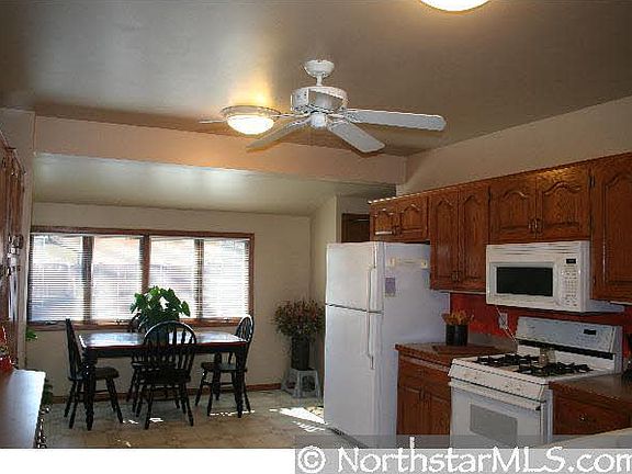 2nd image of 1862 Phalen Place