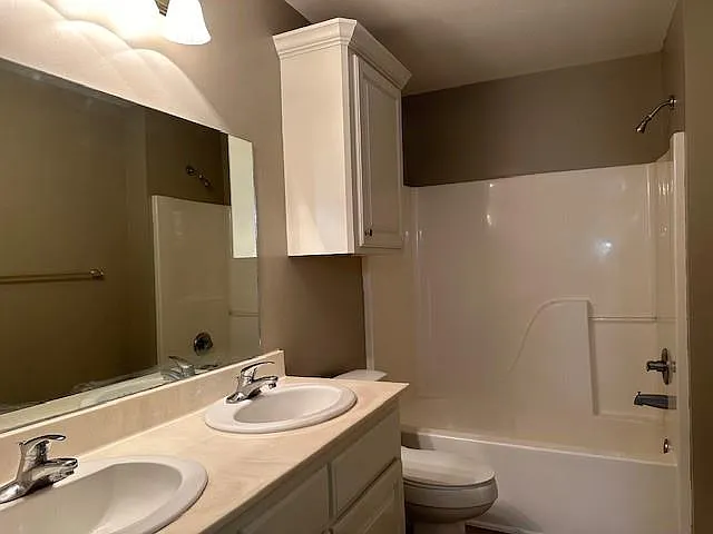18007 Eastgate Dr #A — Photo 9