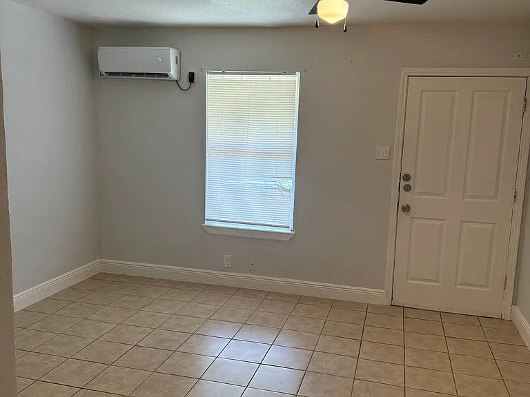 600-602 Ellor Dr — Photo 8