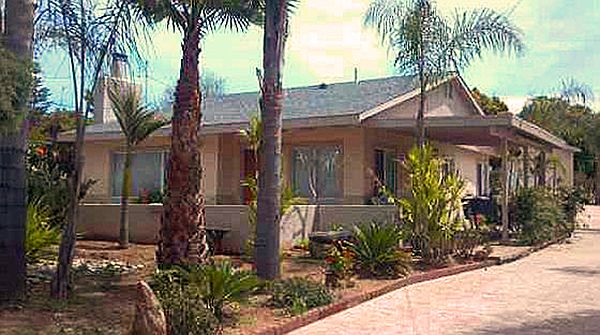 Remodeled Cozy Cottage