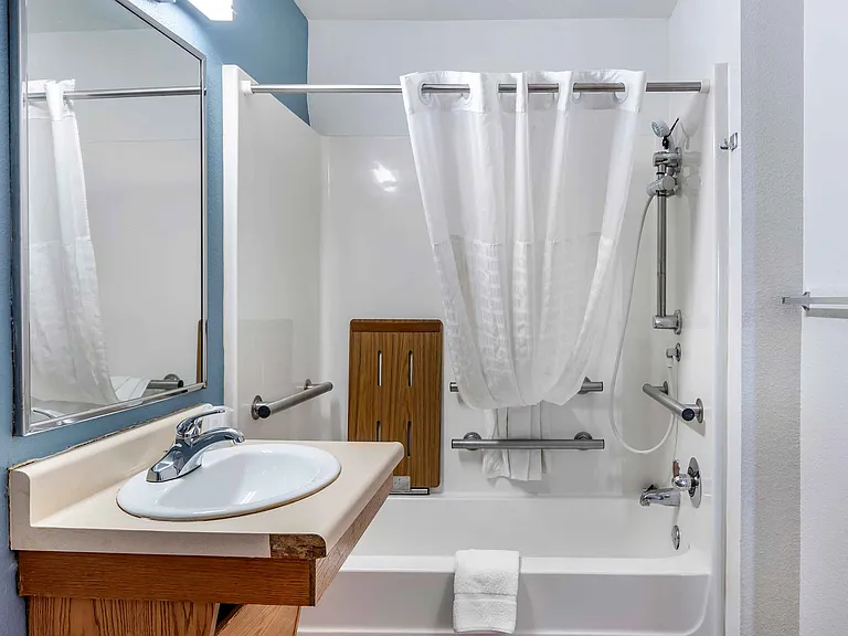 Studio Suite - 2 Queen Beds