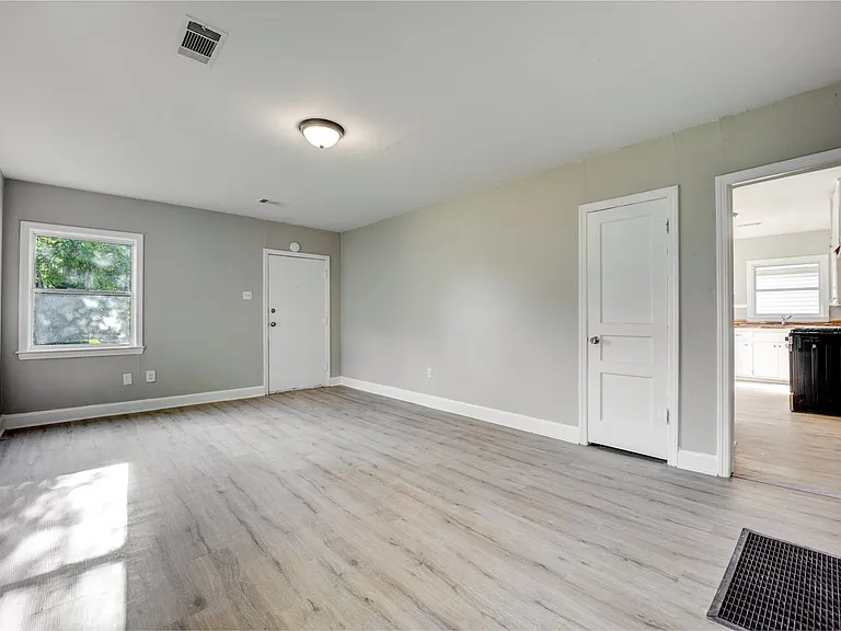 516 N 35th St — Photo 3