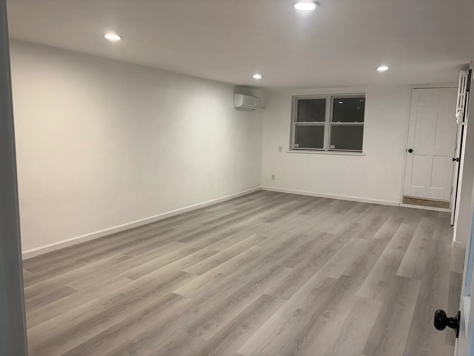 Studio, 380 sqft, $1,800 — Photo 1