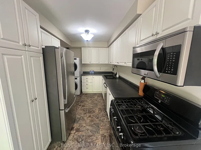 45 Burns Cir — Photo 2