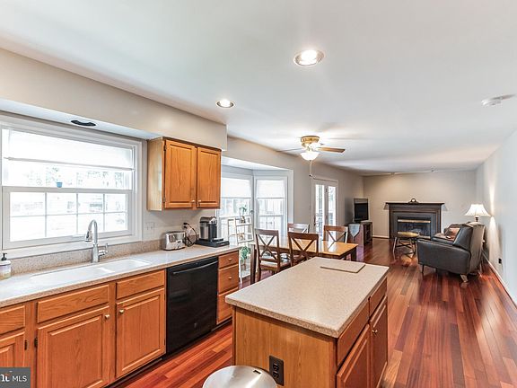 4th image of 1438 Fishers Mill Ct