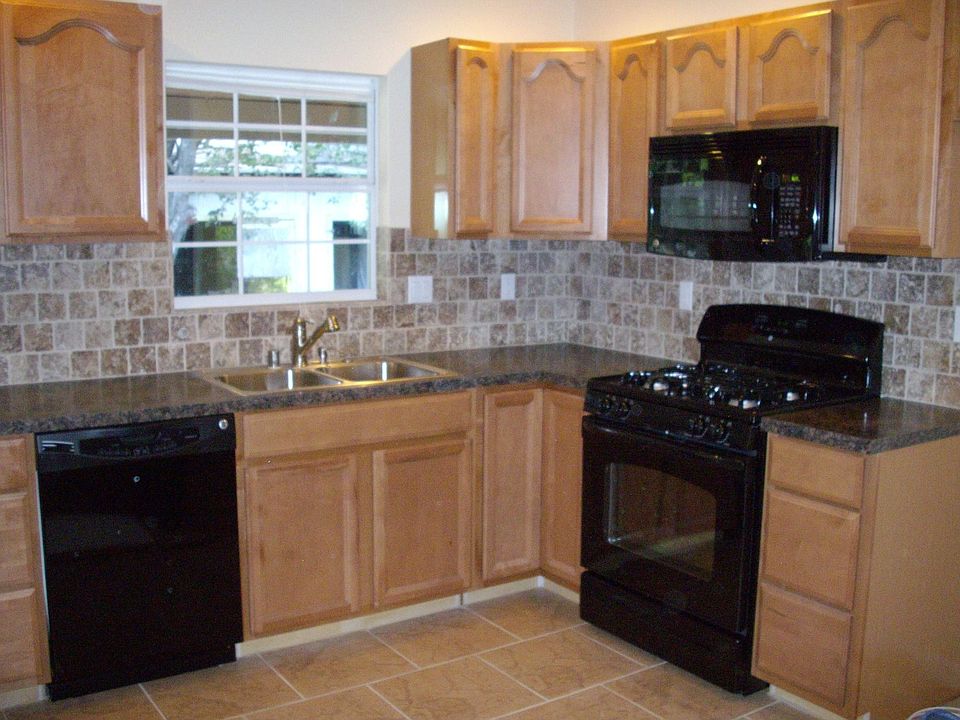 partial kitchen