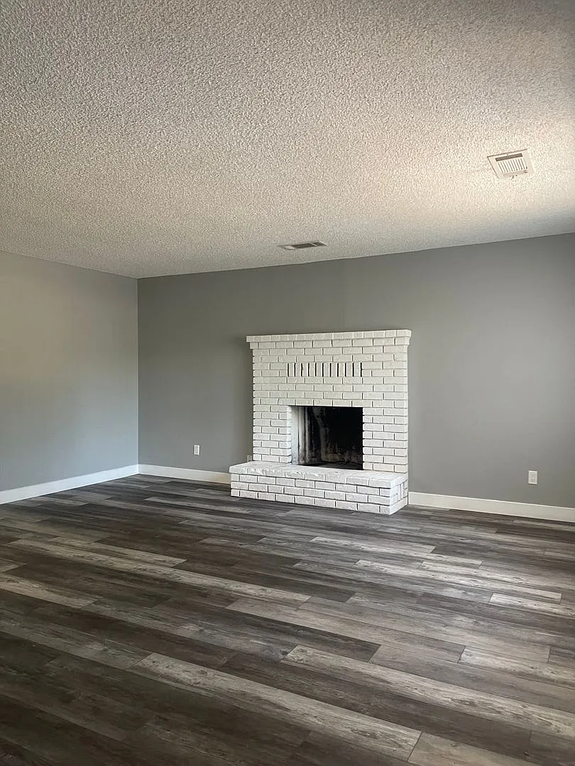 3 Bed 2 Bath House Is Shasta Lake — Photo 4