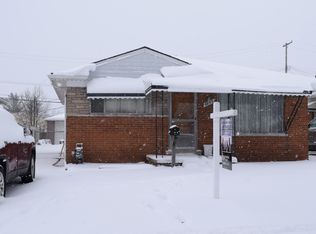 8853 Woodbine Ave, Redford, MI 48239