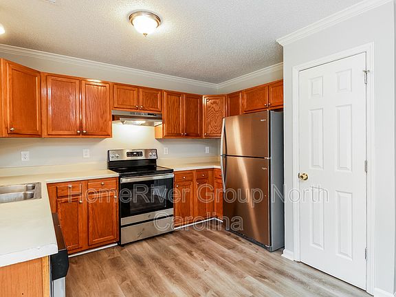 5th image of 310 Mount Olive Dr