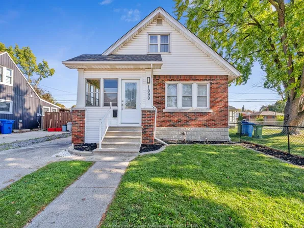 1090 Lena Ave, Windsor, ON N9C 3K4