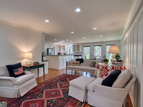 5th image of 4 Wayne St SW