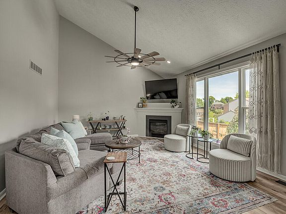 5th image of 4 Laurel Ridge Dr