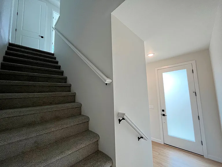 4723 N Williams Ave — Photo 8
