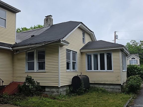 4th image of 34 N Baldwin Place
