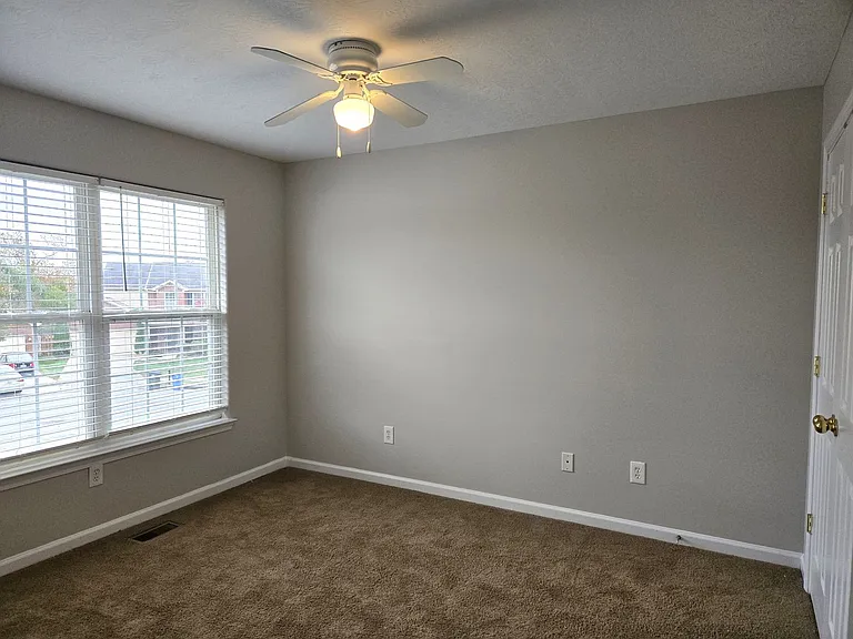 1092 Winding Oak Trl — Photo 26