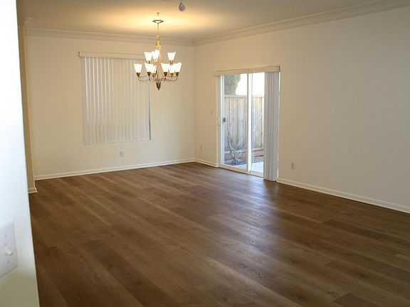 3rd image of 597 King George Ave