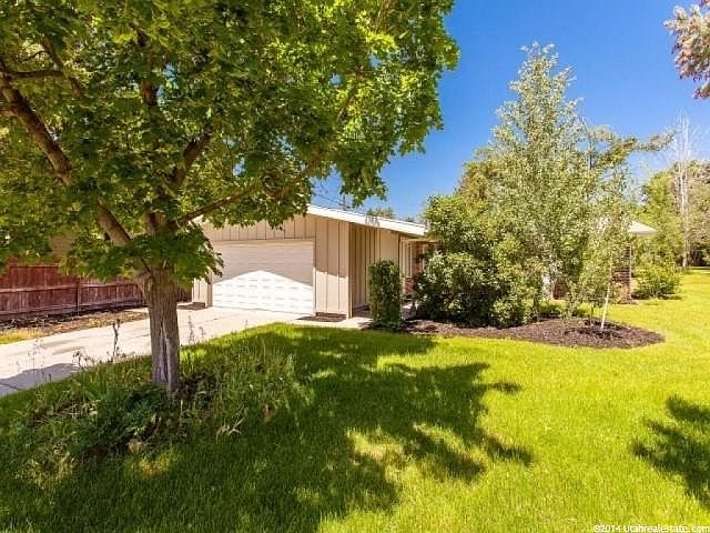 1st image of 1843 E Southmoor Dr