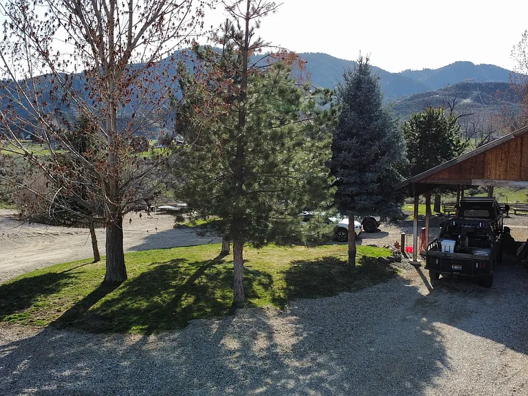 2080 Highway 21 — Photo 8