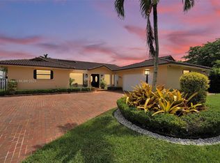 9951 SW 30th St, Miami, FL 33165