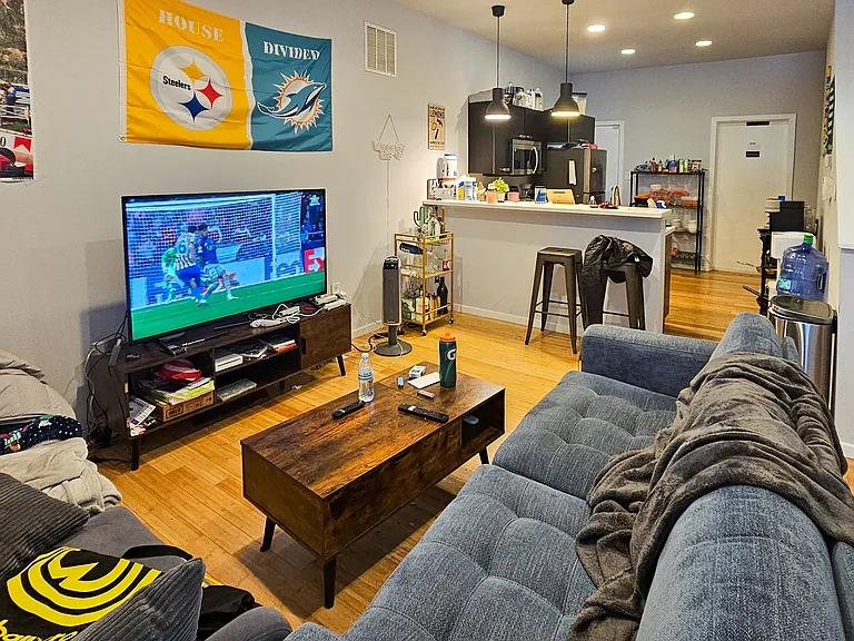 3334 Brandywine St — Photo 2