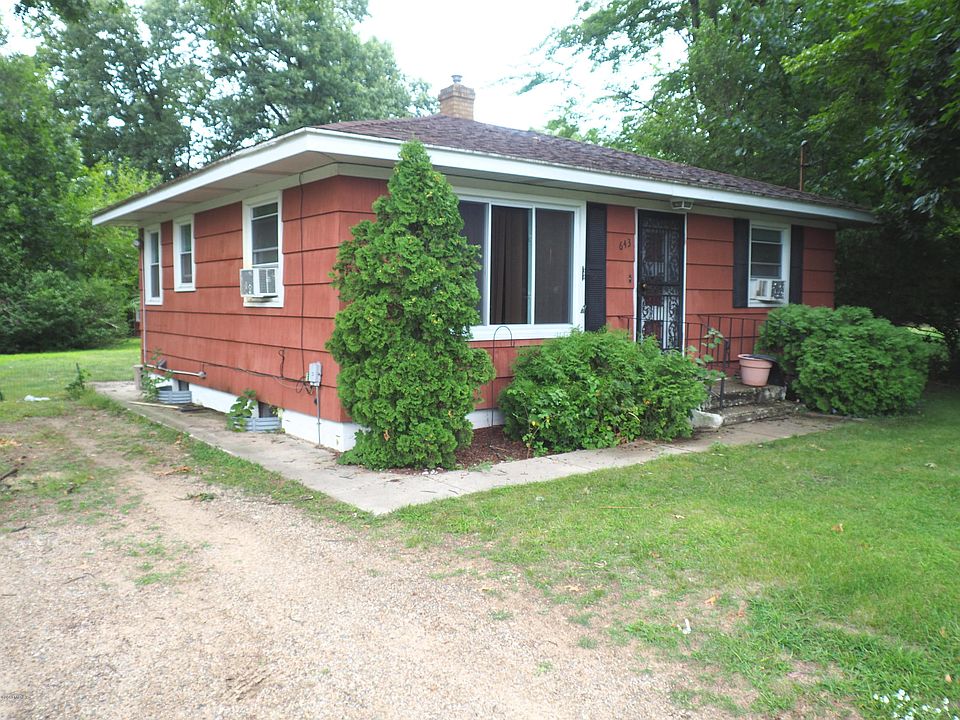 1st image of 643 48th St SE