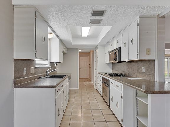 4th image of 4601 Conley Ave