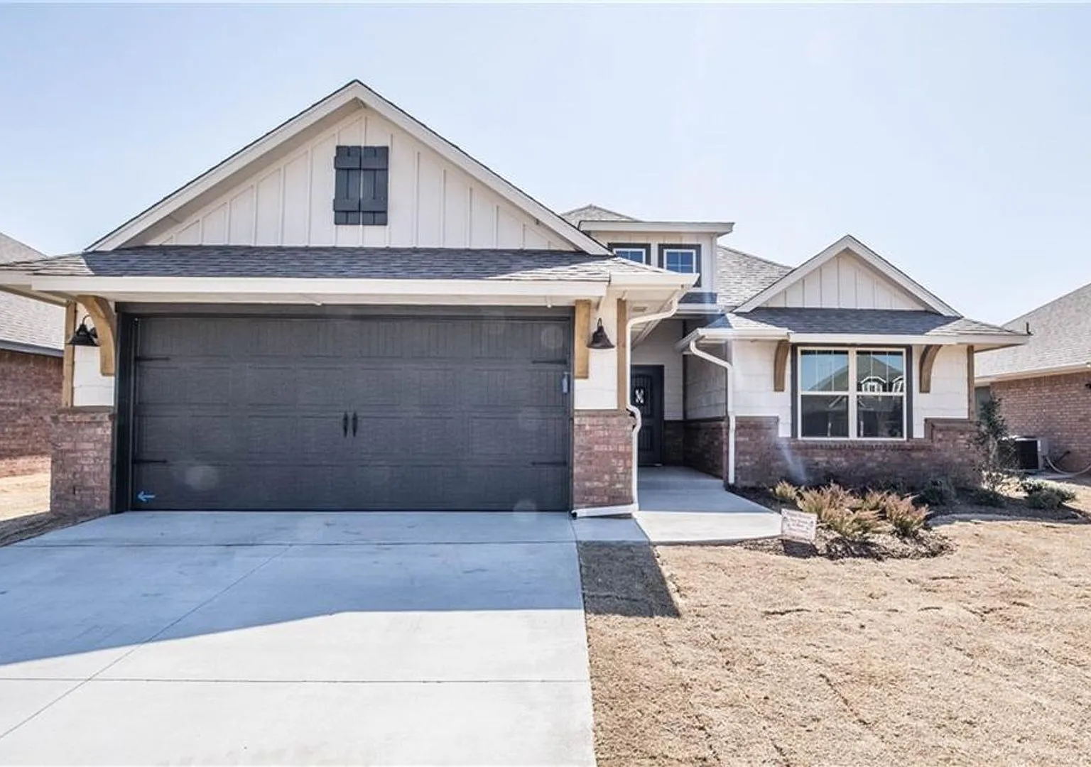 Luxury 4 Bedroom 2 Bathroom Home in Deer Creek Schools with Neighborhood Pool/Park — Photo 1