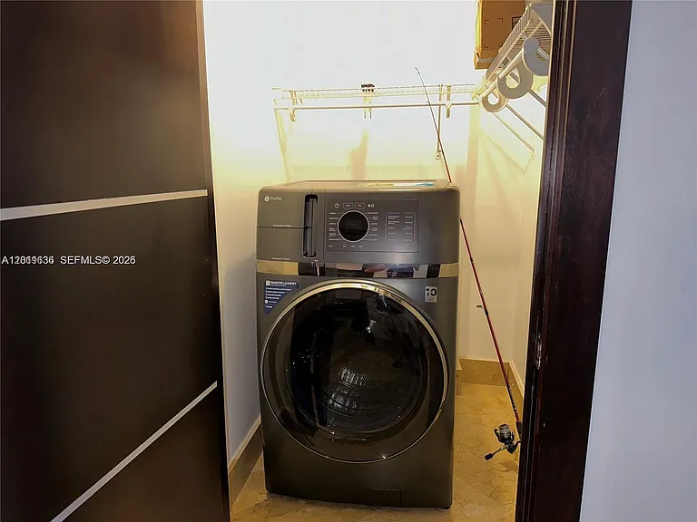 2301 Collins Ave #5 — Photo 10