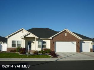 1012 S 90th Ave, Yakima, WA 98908