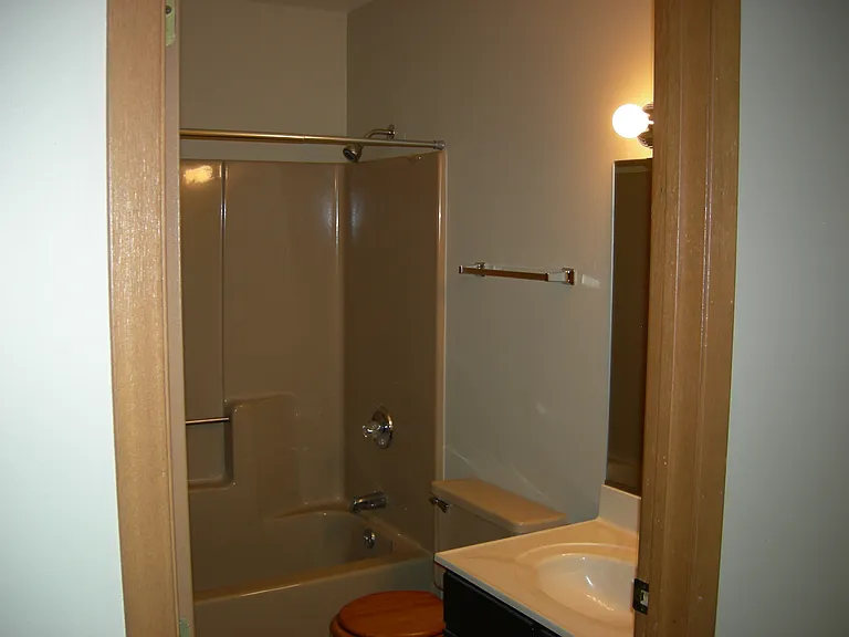 801 Harborview Ct #801 — Photo 8