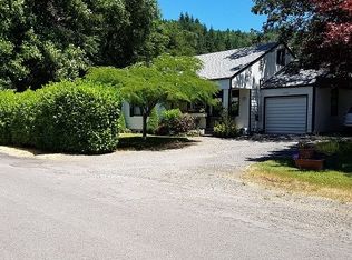 76499 Locust St, Oakridge, OR 97463