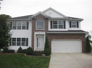 1333 Lakeshore Dr, Hebron, OH