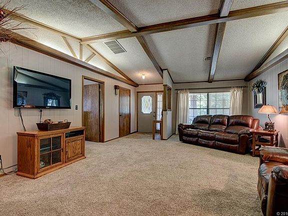 4th image of 21515 S Glenwood Dr