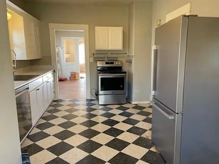 3443 SE Grant Ct — Photo 3