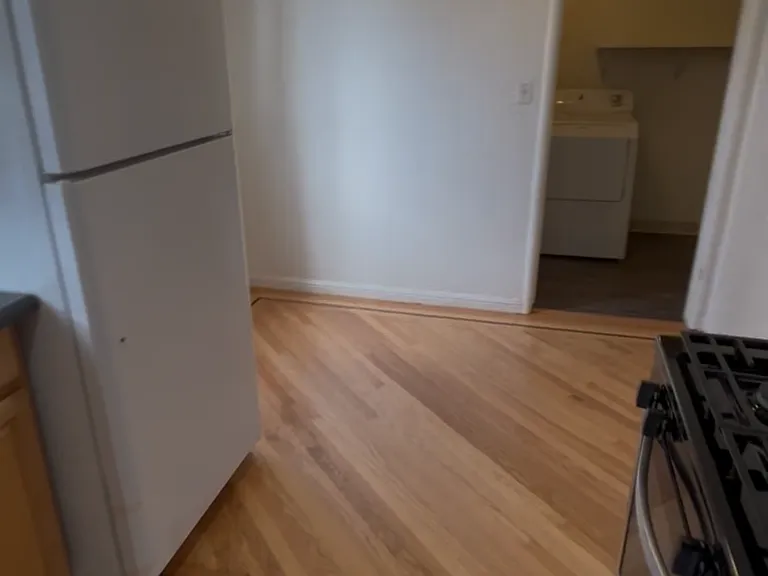 22438 Sonoma St — Photo 14