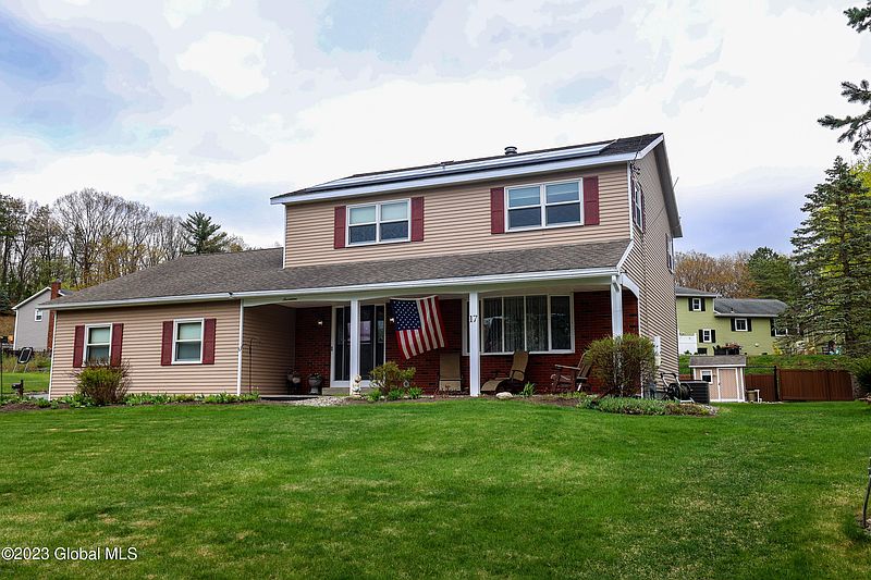 2nd image of 17 Cypress Drive