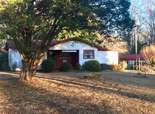 1379 Milltown Rd, Hartwell, GA 30643