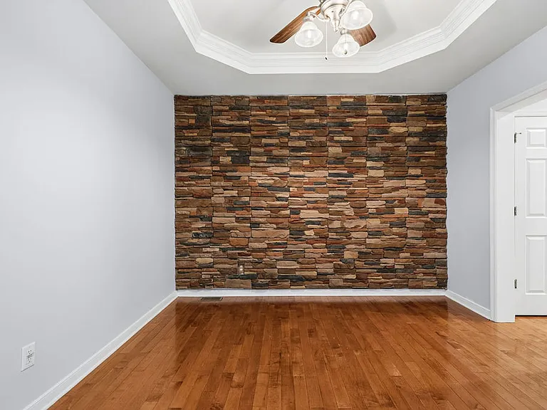 9388 Ottoway Ct — Photo 11