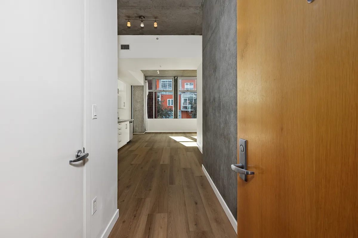Studio, 552 sqft, $2,650 — Photo 1