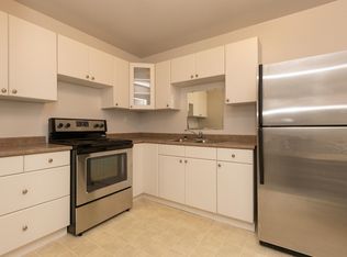 8481 12th Ave, Burnaby, BC V3N 2L8