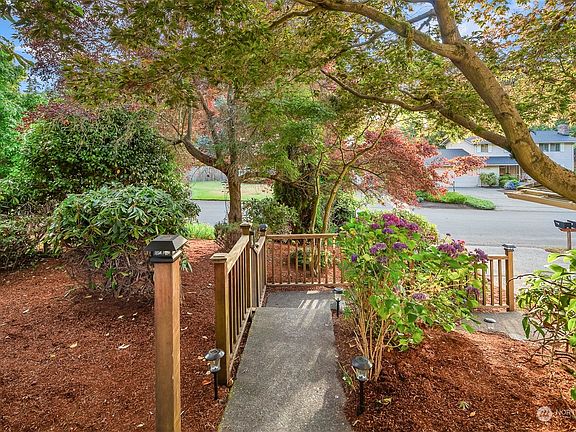 4th image of 6720 81st Avenue SE