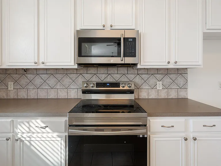 8513 Stetson Dr — Photo 12