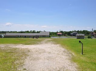 300 W Canal Rd, Highlands, TX 77562