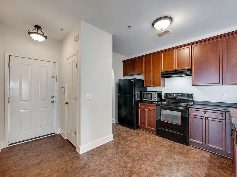 8045 Bienville Dr #Y7 — Photo 4